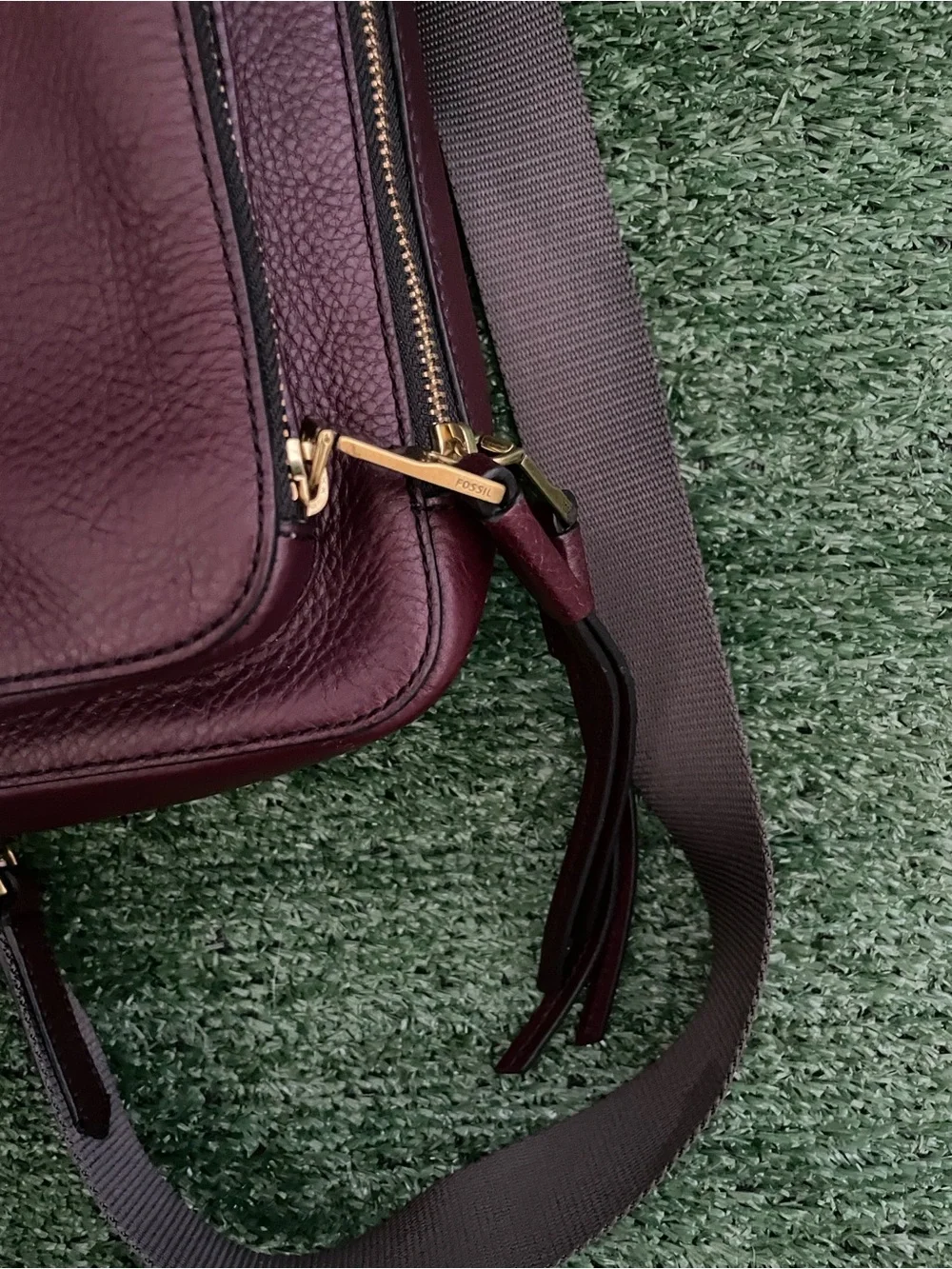 Fossil Dove Sling Pack ZB7836001 Burgundy Leather Crossbody Backpack